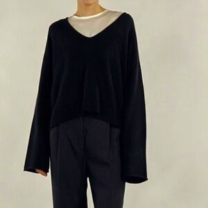 Banana Republic v neck black long sleeve cotton sweater unisex womens